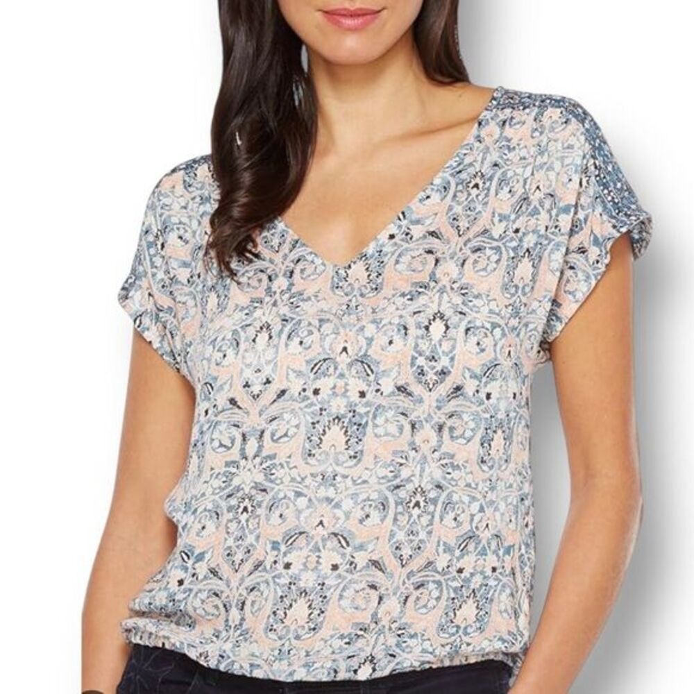 Lucky Brand XS‎ Boho Blouse Pink Blue Mixed Floral Viscose V-Neck Back Pleat Top
